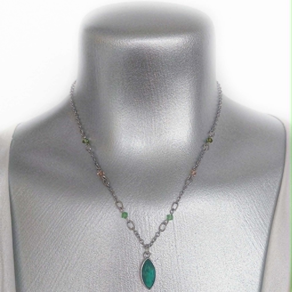 Portals To Wonderland - The Tulgey Wood Necklace