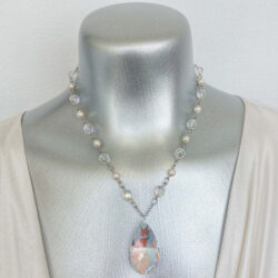 Sample Sale - Pearl Pendant Necklace